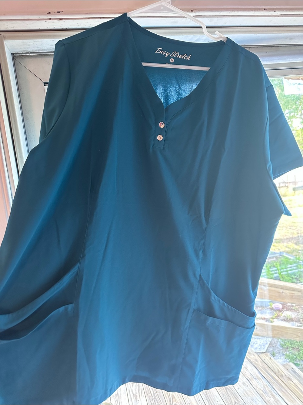 Easy Stretch Women's Caribbean Blue V-Neck Top with Pockets